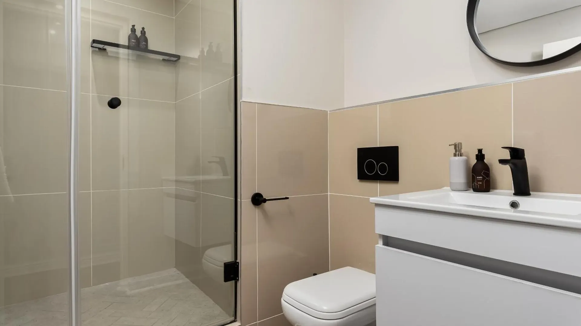 Harbour Edge Apartments